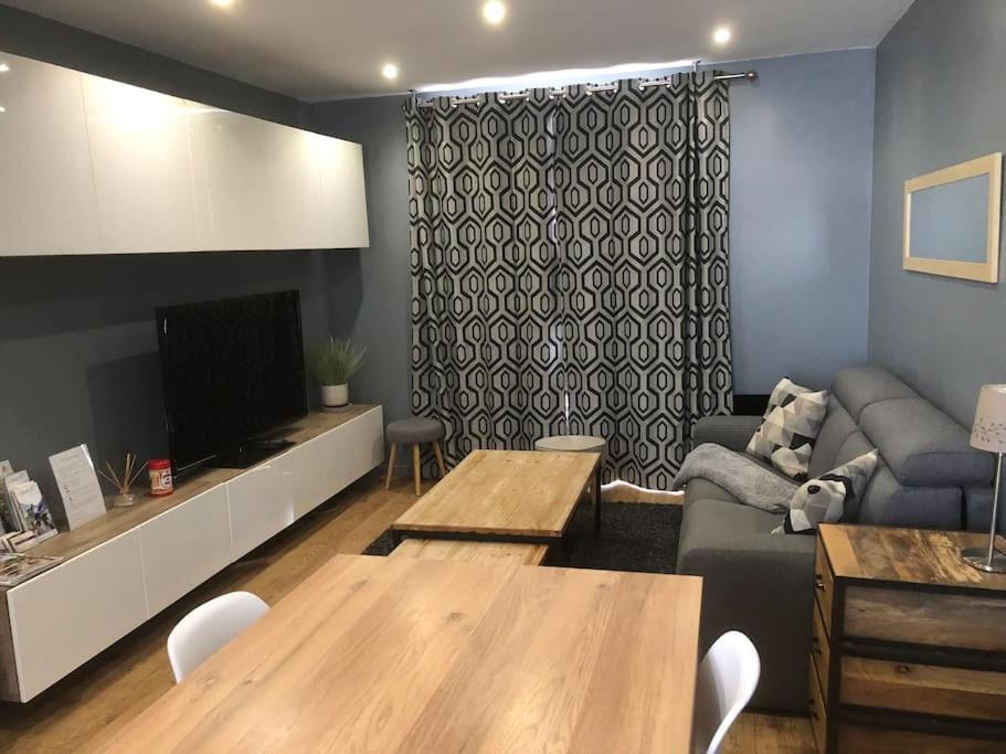 Cosy 3 Pieces En Face De La Gare Apartman Rambouillet Kültér fotó